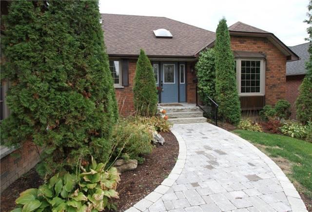 1257 Glenridge Crt, House detached with 3 bedrooms, 3 bathrooms and 2 parking in Oshawa ON | Image 2