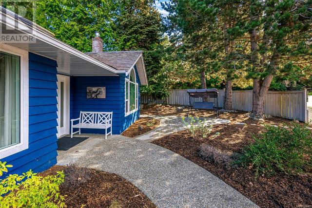 606 Moresby Ave, House detached with 3 bedrooms, 2 bathrooms and 4 parking in Qualicum Beach BC | Image 29