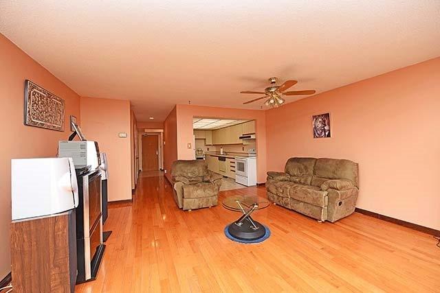 1208 - 310 Mill St S, Condo with 1 bedrooms, 2 bathrooms and 1 parking in Brampton ON | Image 11