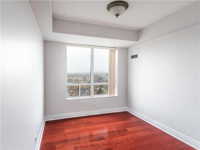 lph2 - 1 Clairtrell Rd, Condo with 2 bedrooms, 2 bathrooms and 1 parking in Toronto ON | Image 2