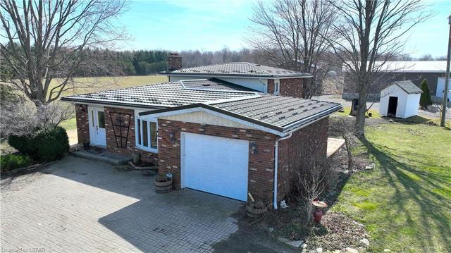 817 Bentpath Line, Home with 3 bedrooms, 2 bathrooms and null parking in St. Clair ON | Image 9
