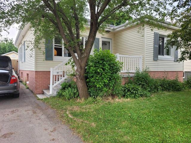 51 Michael Ave, House detached with 3 bedrooms, 2 bathrooms and 3 parking in St. Catharines ON | Card Image