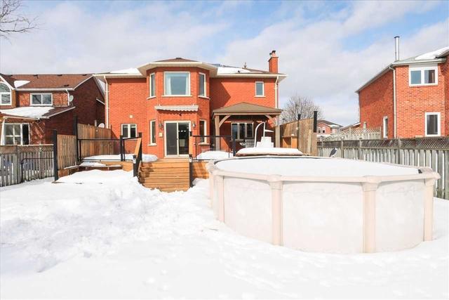 20 Goodwood Dr, House detached with 5 bedrooms, 4 bathrooms and 6 parking in Whitby ON | Image 35