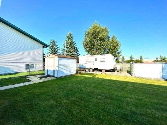 2 Logan Clse, House detached with 2 bedrooms, 3 bathrooms and 2 parking in Red Deer AB | Image 24