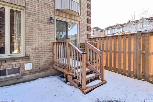 94 - 302 College Avenue W, House attached with 3 bedrooms, 1 bathrooms and 2 parking in Guelph ON | Image 32