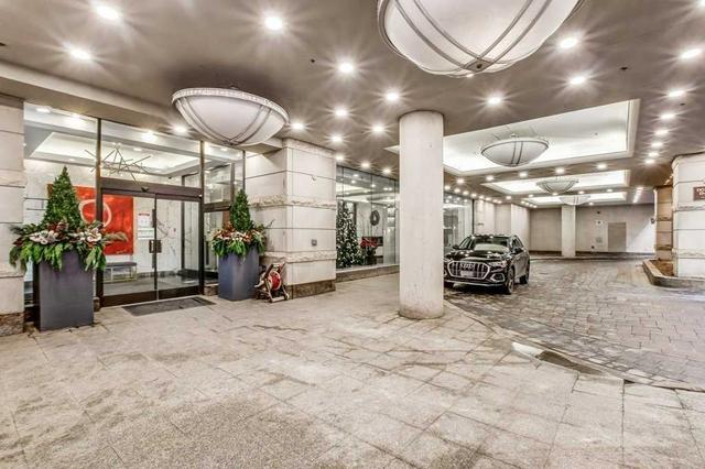 18e - 61 Yorkville Ave, Condo with 3 bedrooms, 3 bathrooms and 1 parking in Toronto ON | Image 28