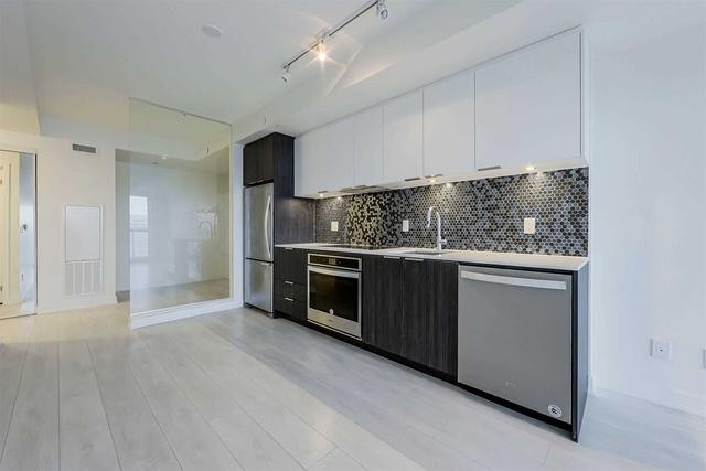 1506 - 2 Sonic Way, Condo with 1 bedrooms, 2 bathrooms and 1 parking in Toronto ON | Image 4