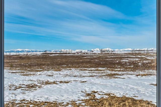 546190 64 Street W, House detached with 3 bedrooms, 2 bathrooms and 20 parking in Foothills County AB | Image 2