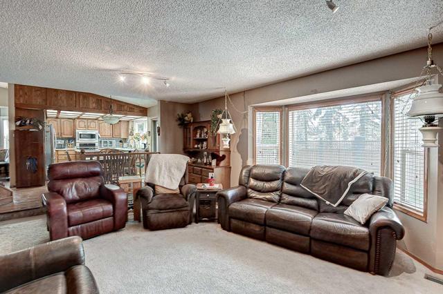 127 Douglas Woods Place Se, House detached with 4 bedrooms, 3 bathrooms and 4 parking in Calgary AB | Image 13