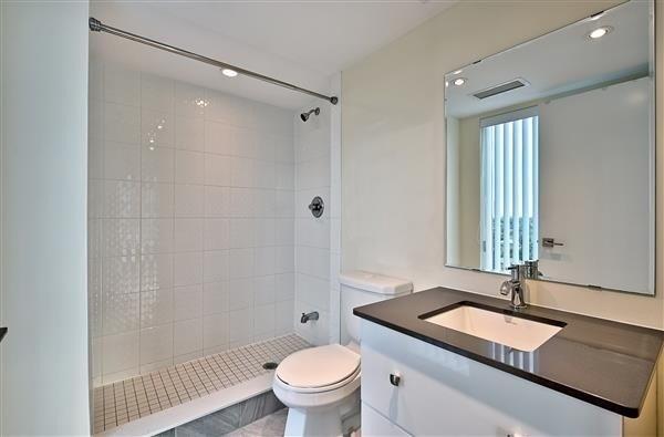 1002e - 555 Wilson Ave, Condo with 2 bedrooms, 2 bathrooms and 1 parking in Toronto ON | Image 4