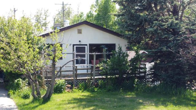 105 2nd Avenue Ne, House detached with 4 bedrooms, 2 bathrooms and 3 parking in Sundre AB | Image 1