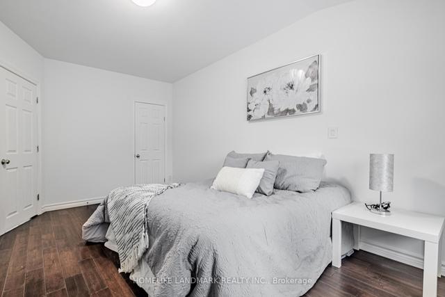 109 Bedford Park Ave, House semidetached with 3 bedrooms, 2 bathrooms and 2 parking in Toronto ON | Image 18
