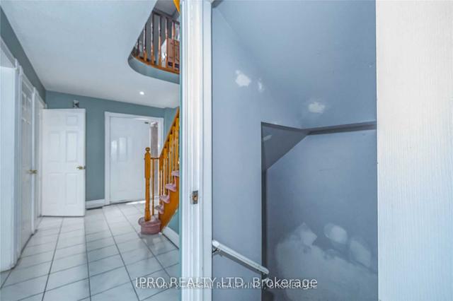 5054 Fairwind Dr W, House detached with 4 bedrooms, 4 bathrooms and 6 parking in Mississauga ON | Image 8