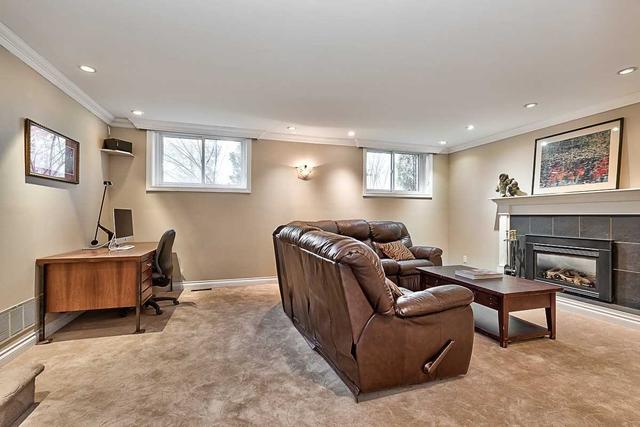 1454 Willowdown Rd, House detached with 3 bedrooms, 2 bathrooms and 8 parking in Oakville ON | Image 14