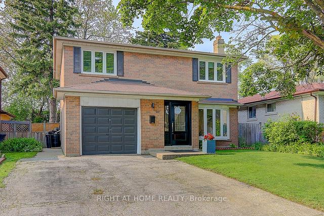 60 Sonmore Dr, House detached with 4 bedrooms, 3 bathrooms and 5 parking in Toronto ON | Image 12
