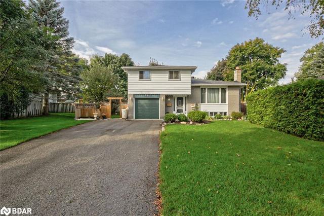 24 Curtiss Court, House detached with 4 bedrooms, 1 bathrooms and 5 parking in Barrie ON | Image 1