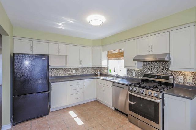 1805 Gough Ave, House detached with 2 bedrooms, 3 bathrooms and 4 parking in London ON | Image 2