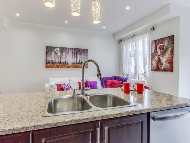564 Courtney Valley Rd, House semidetached with 3 bedrooms, 4 bathrooms and 2 parking in Mississauga ON | Image 11