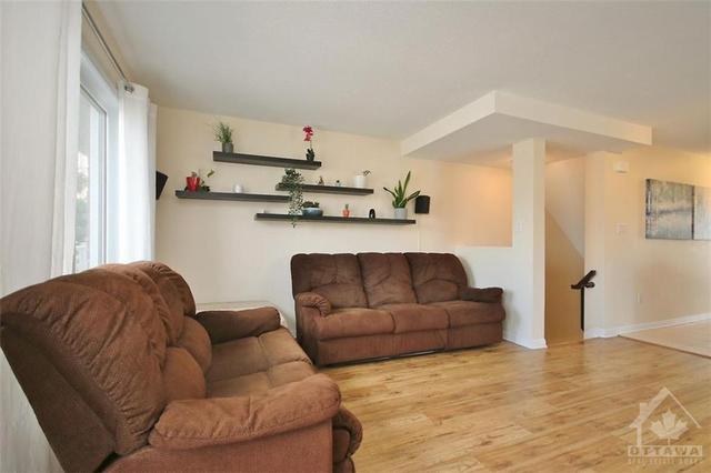 200 Shanly Private, House attached with 2 bedrooms, 3 bathrooms and 1 parking in Ottawa ON | Image 9