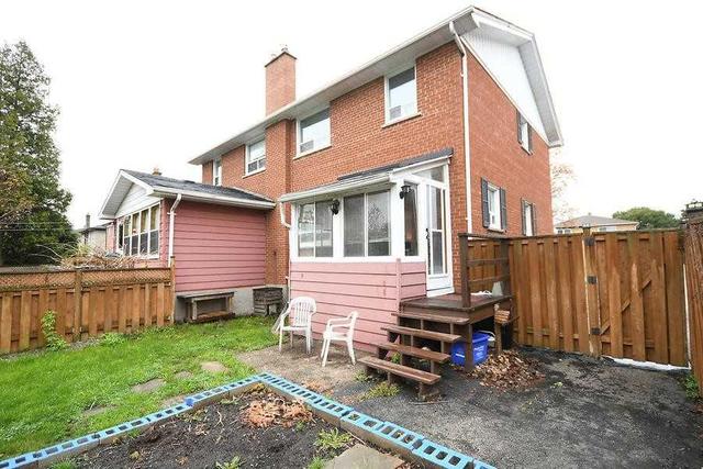 2348 Brookhurst Rd, House semidetached with 3 bedrooms, 2 bathrooms and 4 parking in Mississauga ON | Image 21