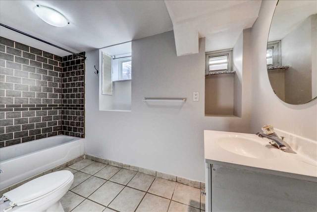 1016 Pharmacy Ave, House detached with 3 bedrooms, 2 bathrooms and 4 parking in Toronto ON | Image 9