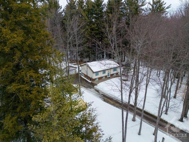 1049 Buckhams Bay Road, House detached with 4 bedrooms, 2 bathrooms and 10 parking in Ottawa ON | Image 21