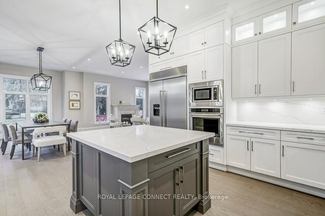 21 Esposito Crt, House detached with 4 bedrooms, 5 bathrooms and 6 parking in Toronto ON | Image 5