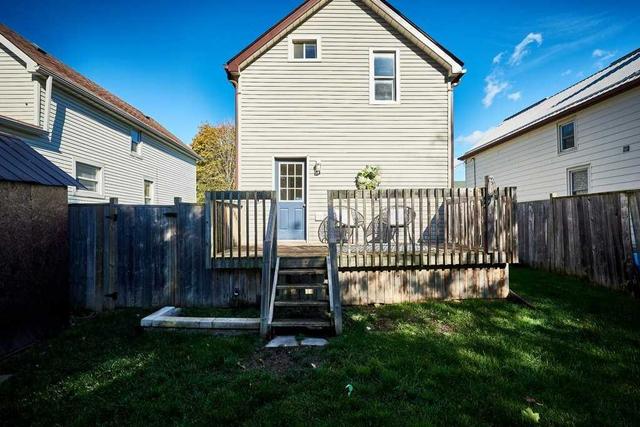 890 Robson St, House detached with 3 bedrooms, 1 bathrooms and 3 parking in Oshawa ON | Image 21