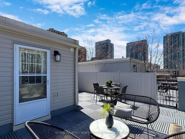 1207 - 5 Everson Dr, Townhouse with 2 bedrooms, 2 bathrooms and 1 parking in Toronto ON | Image 7