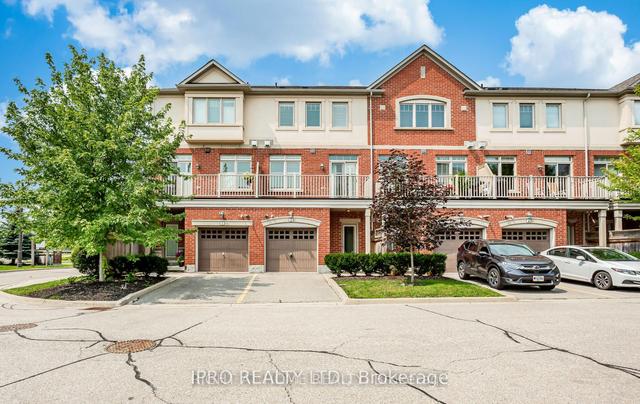 2 - 5725 Tosca Dr, Townhouse with 3 bedrooms, 4 bathrooms and 2 parking in Mississauga ON | Image 1