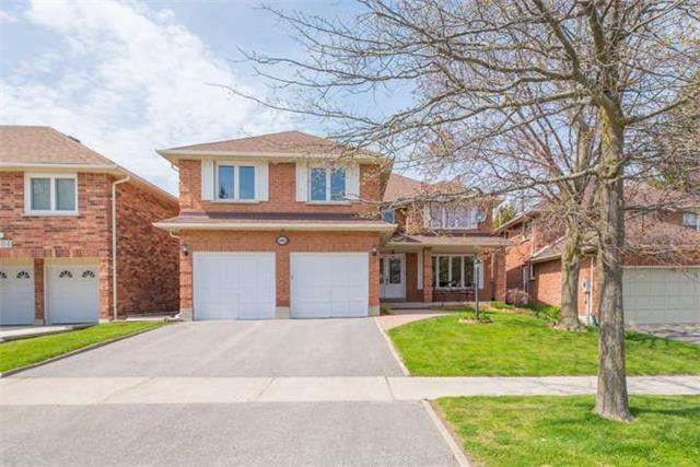 1003 Riverview Cres, House detached with 5 bedrooms, 5 bathrooms and 2 parking in Pickering ON | Image 1