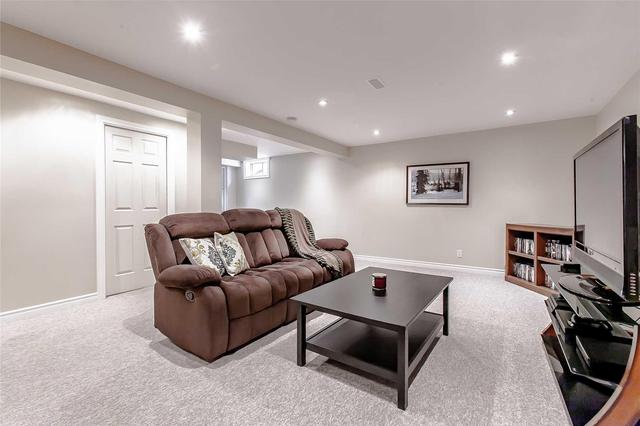 2122 Agincourt Cres, House detached with 4 bedrooms, 3 bathrooms and 6 parking in Burlington ON | Image 16
