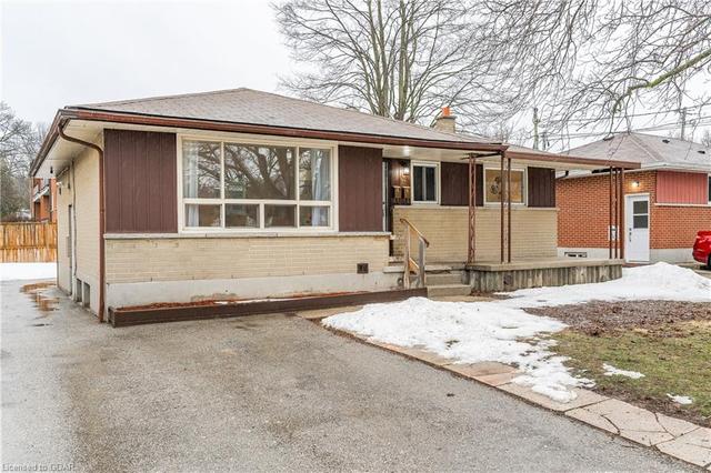62 William Street, House detached with 4 bedrooms, 2 bathrooms and 3 parking in Guelph ON | Image 1