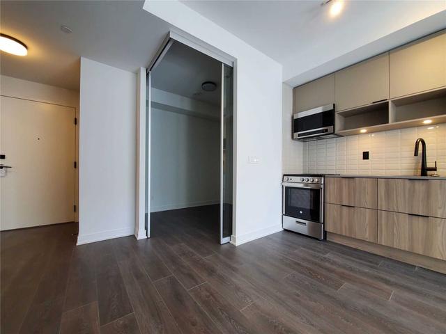 s548 - 180 Mill St, Condo with 2 bedrooms, 1 bathrooms and 0 parking in Toronto ON | Image 9
