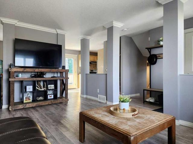 1108 44 Avenue N, House detached with 3 bedrooms, 1 bathrooms and 2 parking in Lethbridge AB | Image 8