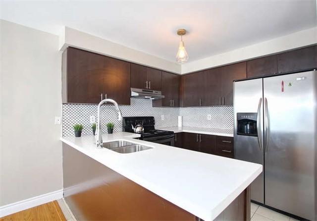 56 Woodhaven Dr, House detached with 3 bedrooms, 3 bathrooms and 4 parking in Brampton ON | Image 3