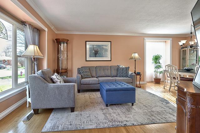 52 Glebe Cres, House detached with 2 bedrooms, 2 bathrooms and 8 parking in Brampton ON | Image 31