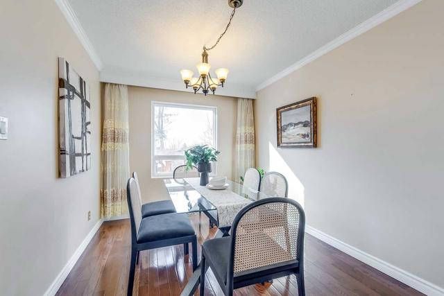 1428 Freeport Dr, House semidetached with 3 bedrooms, 2 bathrooms and 4 parking in Mississauga ON | Image 39