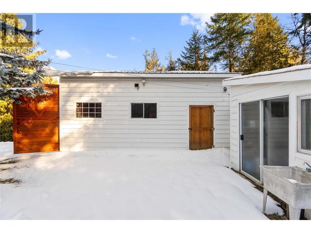 1452 Blind Bay Road, House other with 2 bedrooms, 1 bathrooms and 4 parking in Columbia Shuswap C BC | Image 40