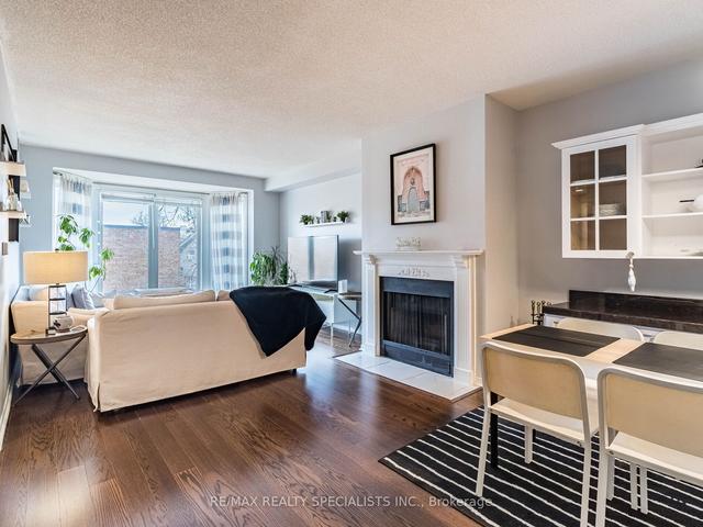 306 - 21 George St, Condo with 2 bedrooms, 1 bathrooms and 1 parking in Aurora ON | Image 4