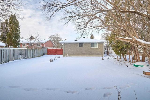 269 Cook St, House detached with 4 bedrooms, 2 bathrooms and 8 parking in Barrie ON | Image 2