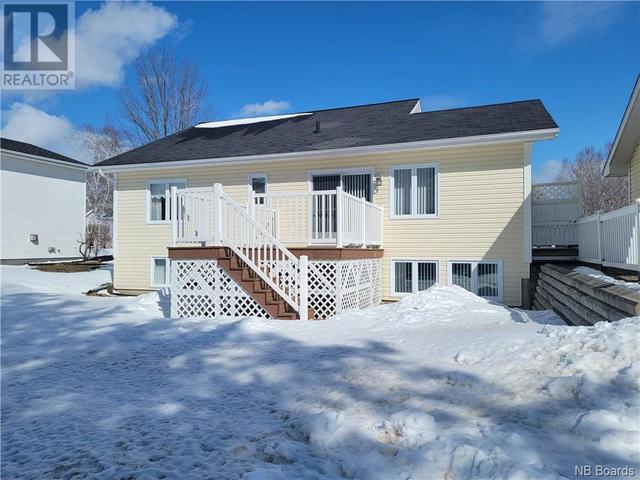 1085 Sycamore, House detached with 4 bedrooms, 2 bathrooms and null parking in Bathurst NB | Image 32