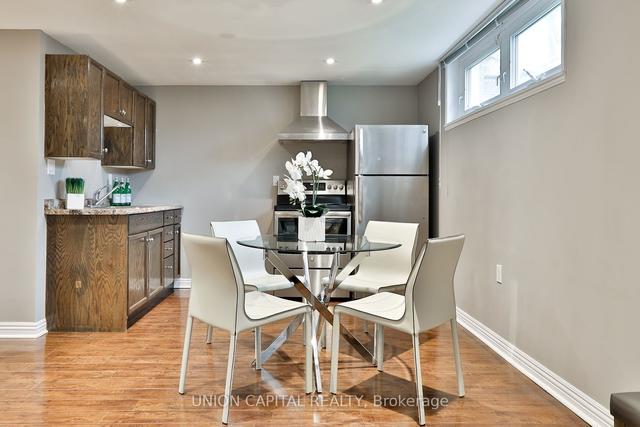 12 Firthway Crt, House detached with 3 bedrooms, 2 bathrooms and 5 parking in Toronto ON | Image 22