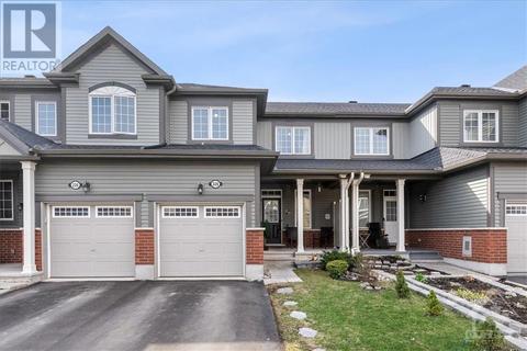 228 Willow Aster Circle, House attached with 3 bedrooms, 2 bathrooms and 3 parking in Ottawa ON | Card Image