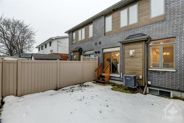 1006 Shefford Road, Townhouse with 4 bedrooms, 4 bathrooms and 2 parking in Ottawa ON | Image 29