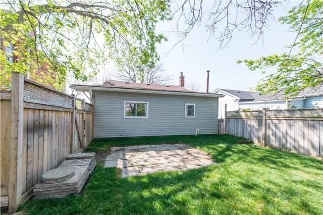 70 Colborne St W, House detached with 2 bedrooms, 2 bathrooms and 2 parking in Oshawa ON | Image 18