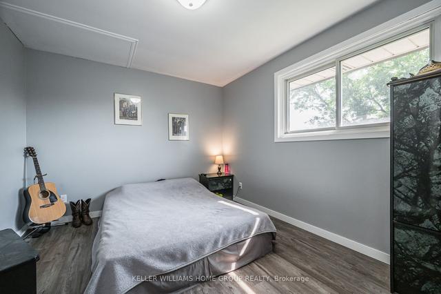 42 Daniel Ave, House detached with 3 bedrooms, 2 bathrooms and 4 parking in Kitchener ON | Image 6