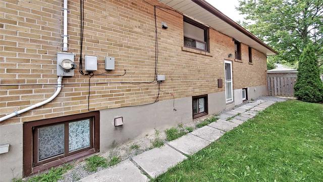 165 Kennard Ave, House detached with 3 bedrooms, 3 bathrooms and 7 parking in Toronto ON | Image 15