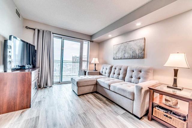 1213 - 1235 Bayly St, Condo with 1 bedrooms, 2 bathrooms and 1 parking in Pickering ON | Image 4