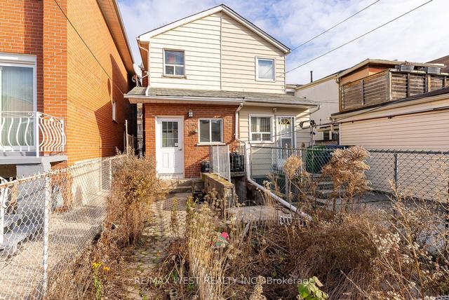 30 Brookfield St, House semidetached with 3 bedrooms, 2 bathrooms and 1 parking in Toronto ON | Image 10